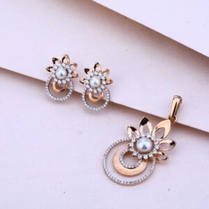 750 Rose Gold Hallmark Designer Pendant Set RPS82