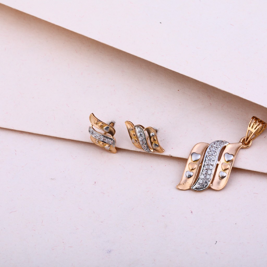 750 Rose Gold Stylish Pendant Set RPS112