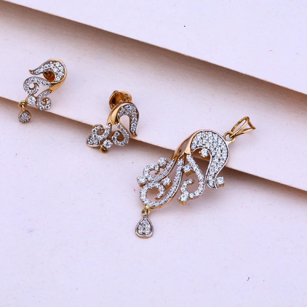 750 Rose Gold Hallmark Exclusive Pendant Set RPS99