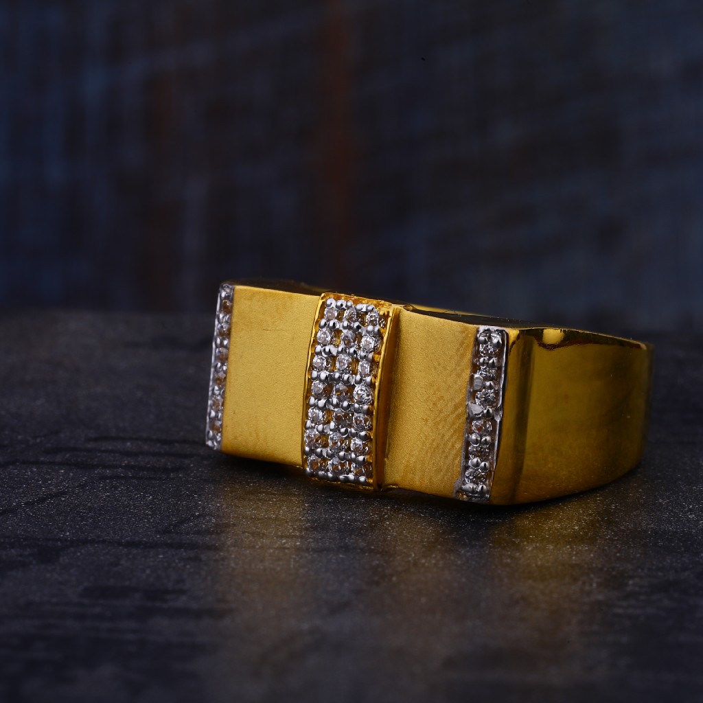 916 Cz Mens Designer  Hallmark Ring MR541