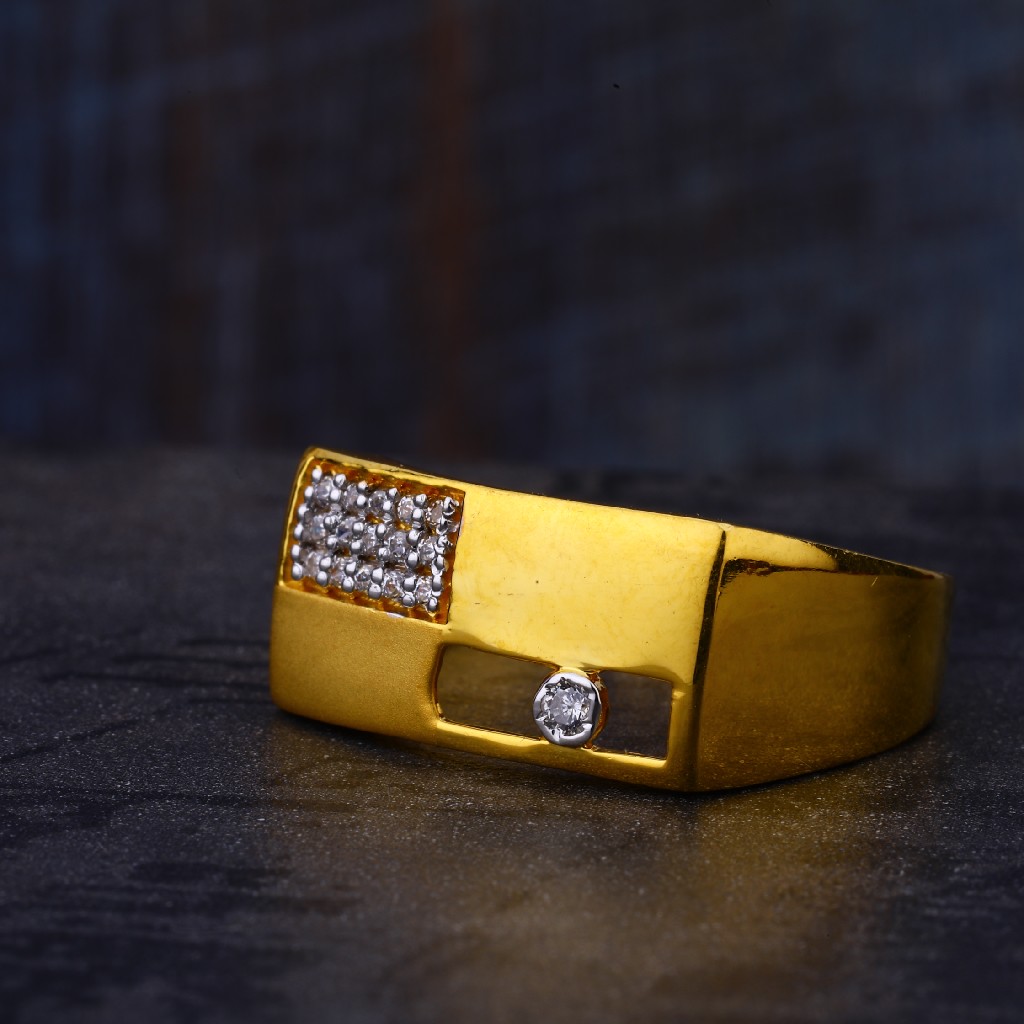 916 Gold Mens Fancy Ring MR567