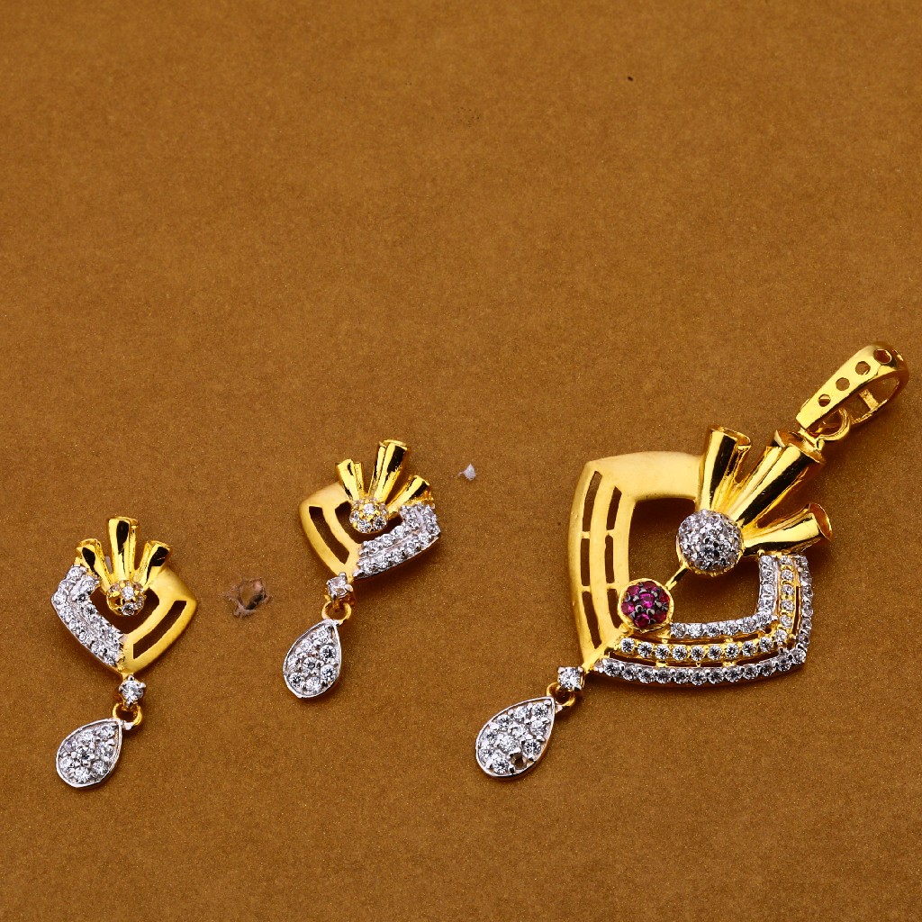 22KT Gold Ladies Pendant Set FPS138
