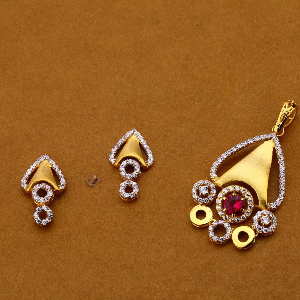 916 Cz Stylish Ladies Hallmark Pendant Set FPS143