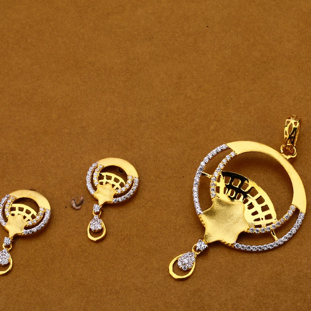 916 Gold Cz Classic Hallmark Pendant Set FSP152