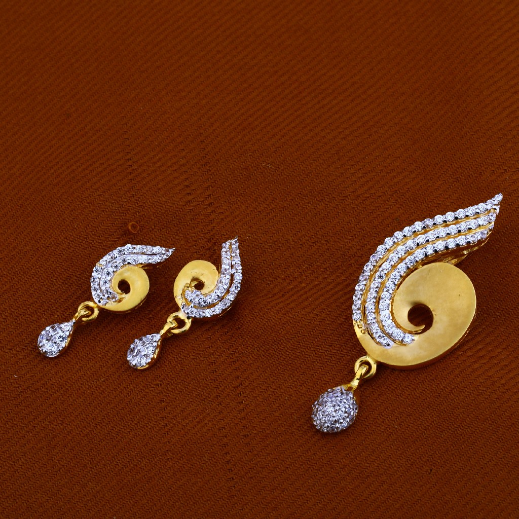 22Ct Gold Hallmark Exclusive Pendant Set FPS78