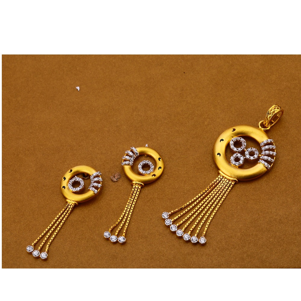 916 Gold Ladies Hallmark   Fancy Pendant Set FPS184
