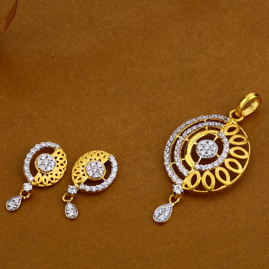 22Kt Gold Fancy Ladies  Pendant Set FSP46