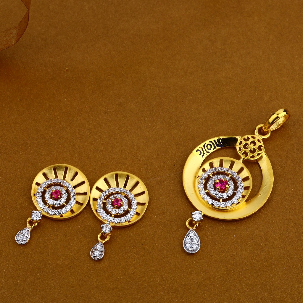 22Kt Gold Exclusive Ladies  Pendant Set FSP47