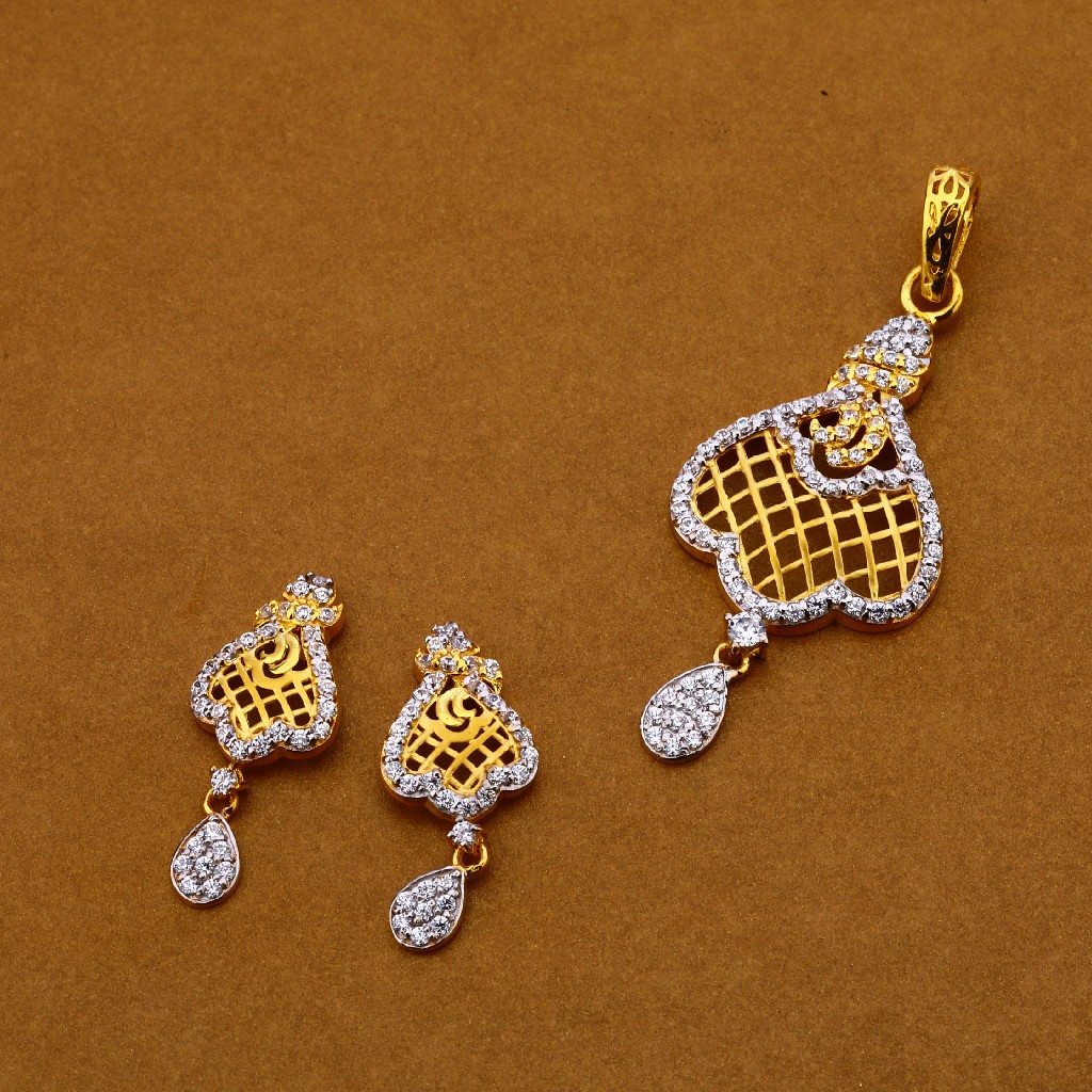 22kt Gold Designer Pendant Set FPS111