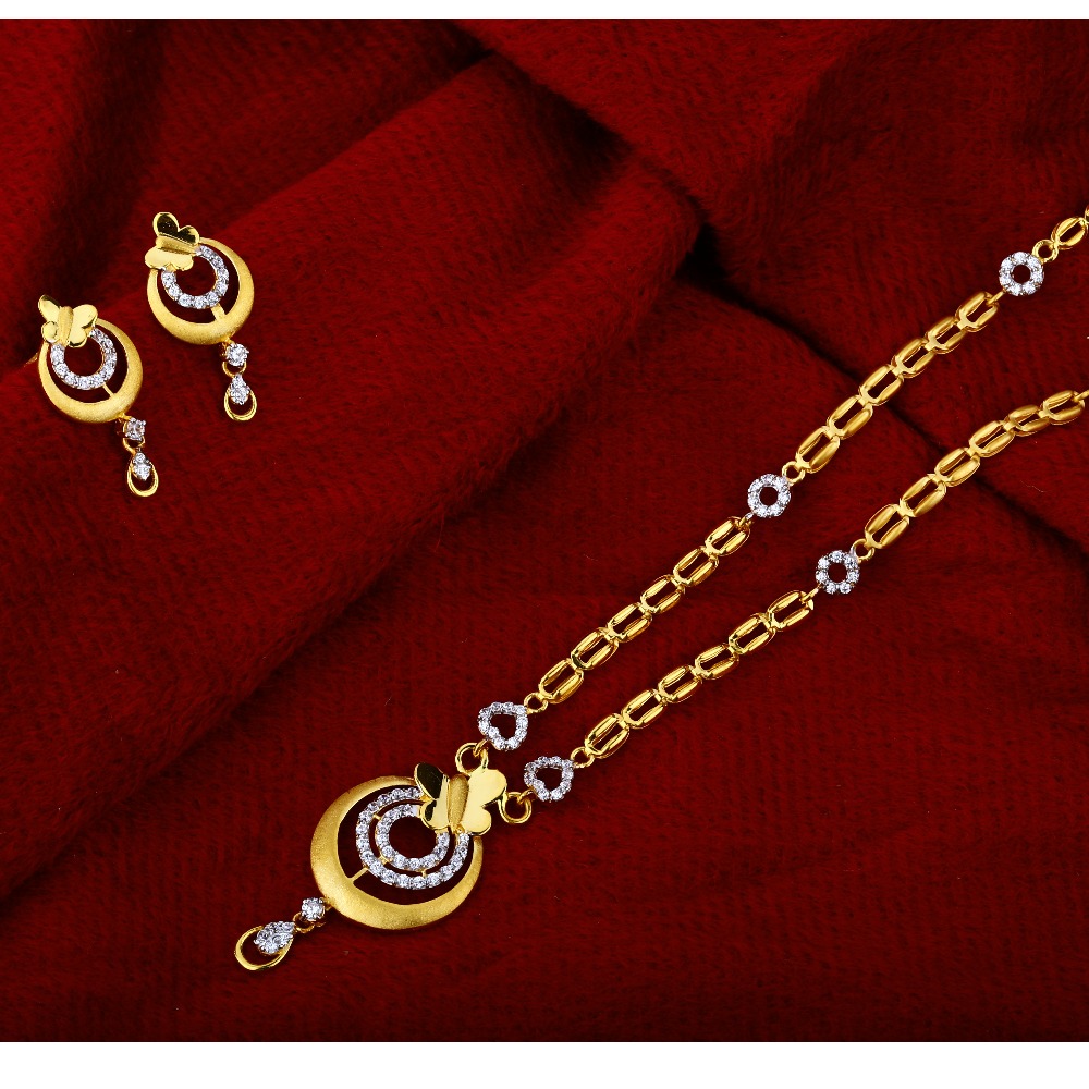 916 Gold Ladies  Hallmark  Classic  Chain Necklace CN19