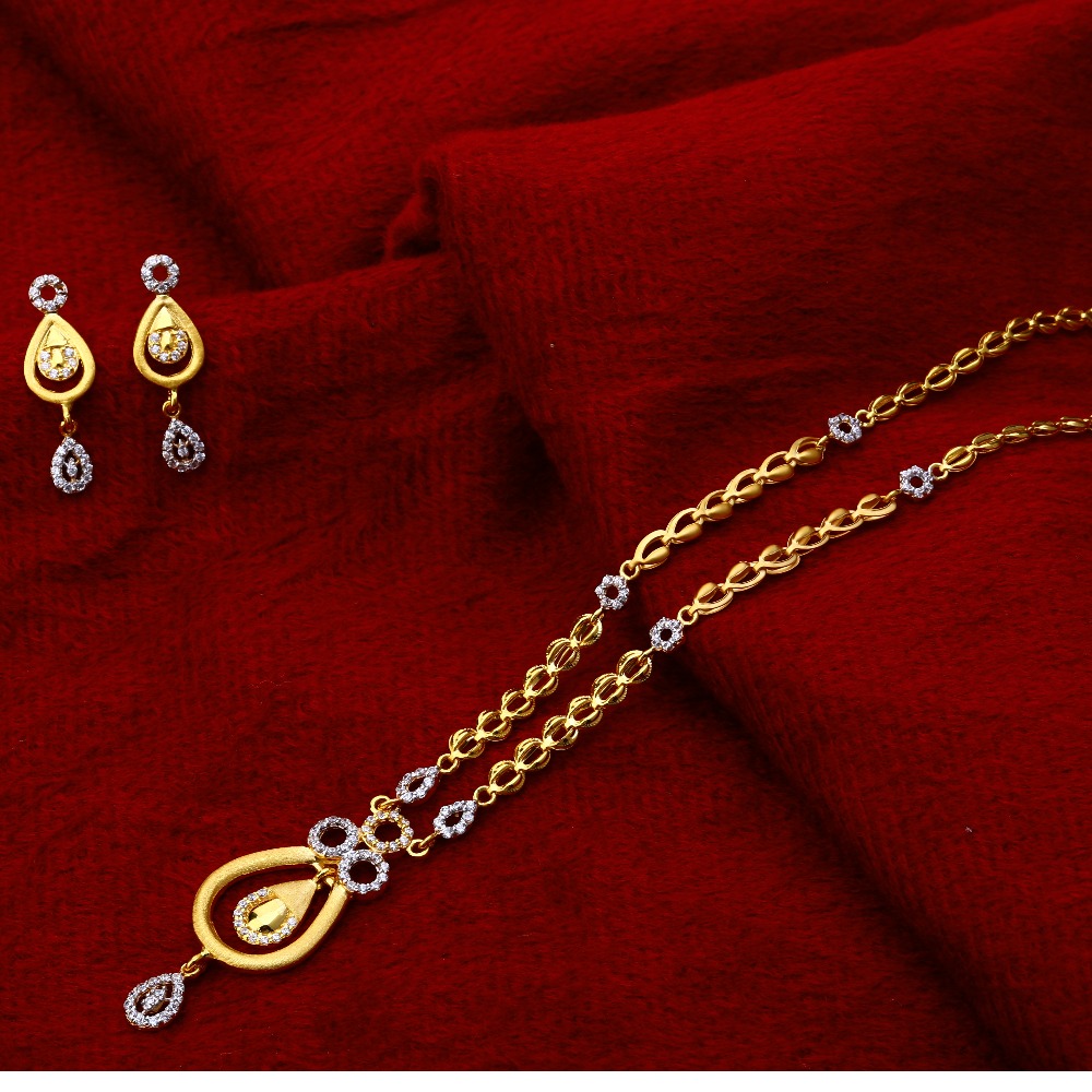 22kt Gold  Hallmark Designer   Chain Necklace  CN141
