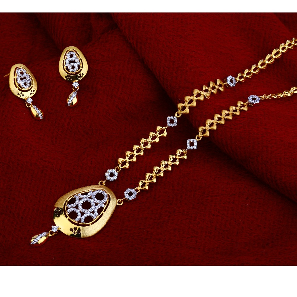 916 Gold Hallmark Stylish  Chain Necklace   CN68