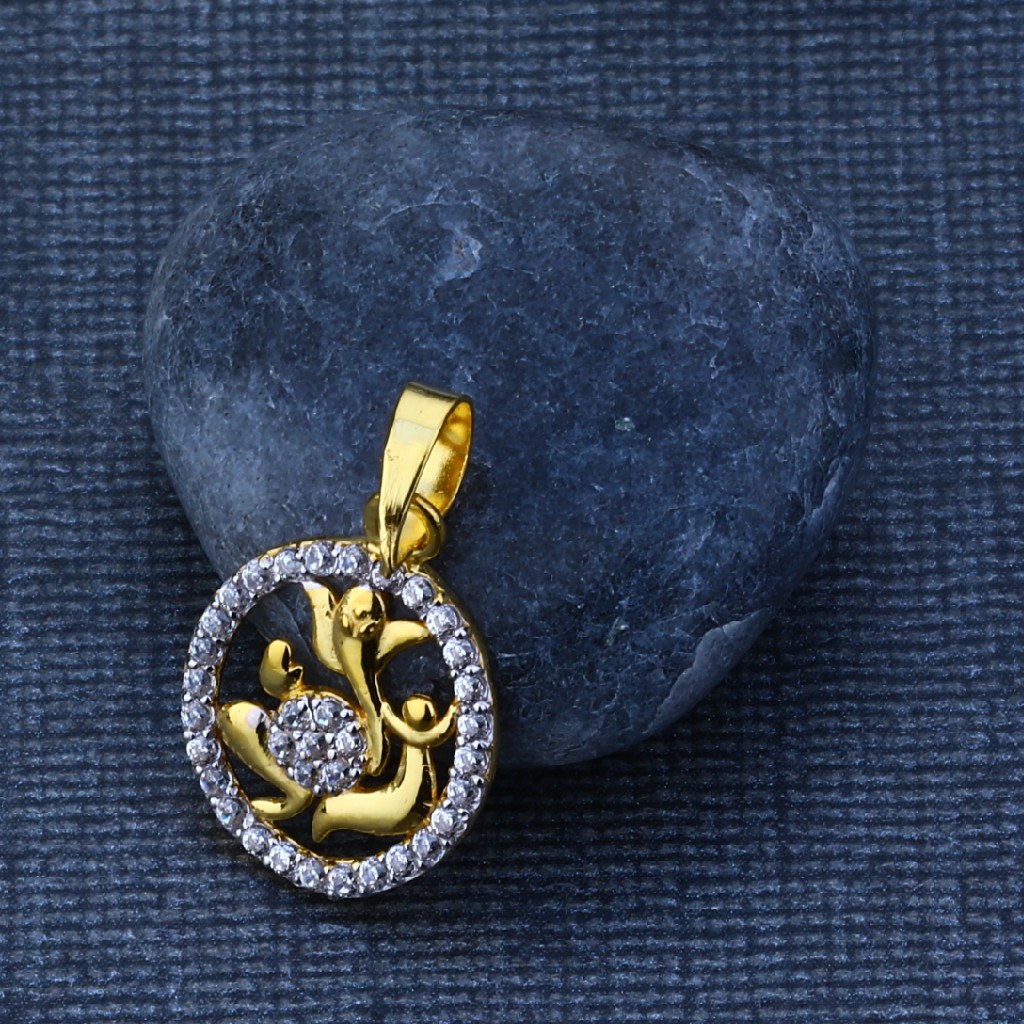 916 Exclusive Designer Cz Pendant GP84