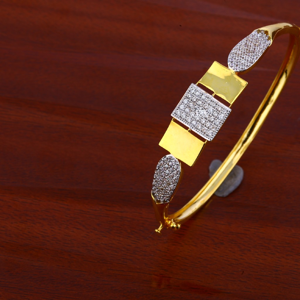 750 Gold Exclusive Stylish Kada LKB77