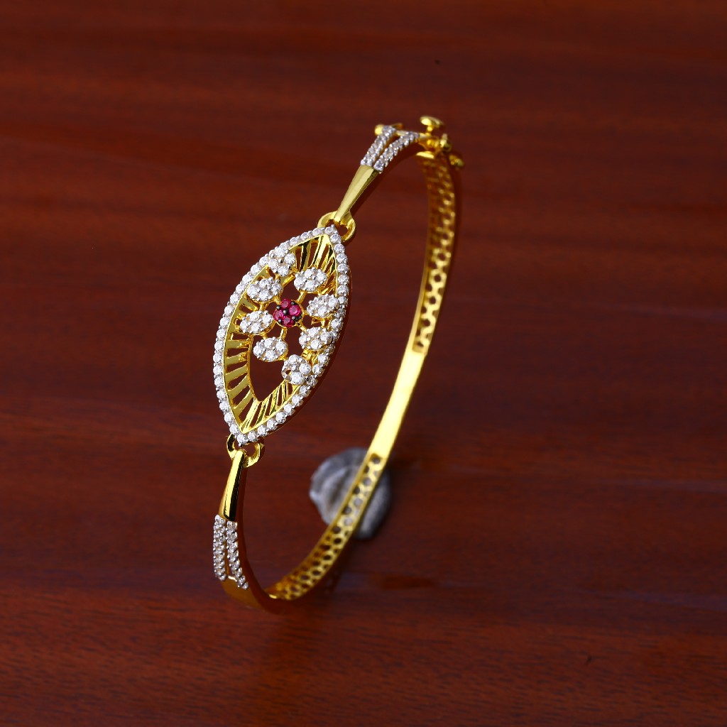 18kt Gold Exclusive Bracelet For Ladies LKB95