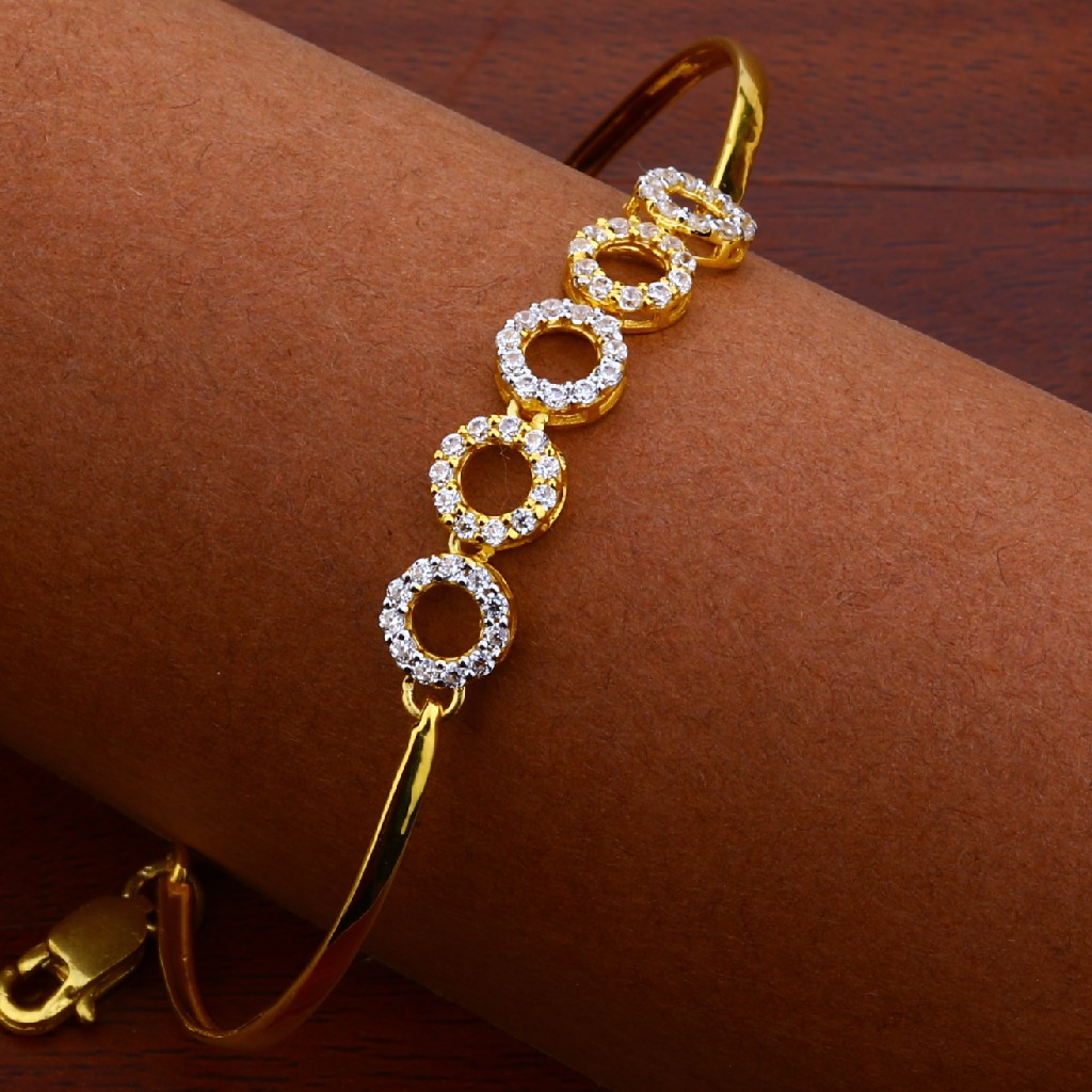 750 Exclusive Diamond Bracelet LKB107