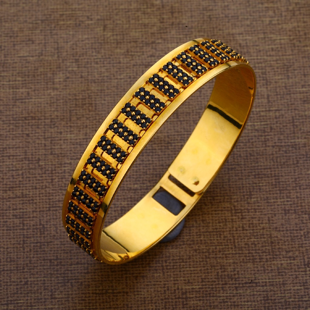 916 Gold Classic Mens Designer Kada MKB19