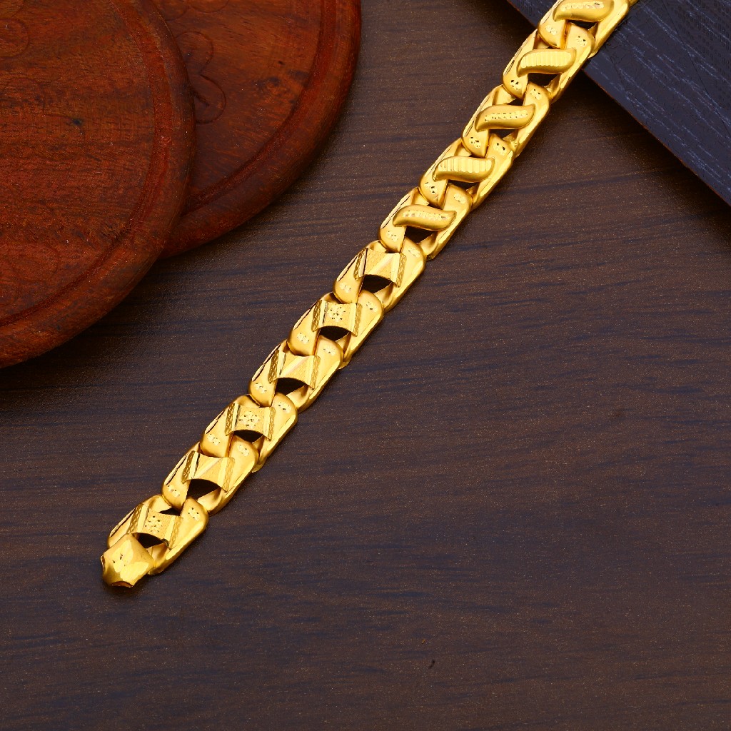 916 Exclusive Gold Bracelet for men MPB155