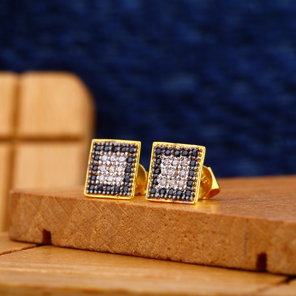 916 Gold Exclusive Cz Earring ME07