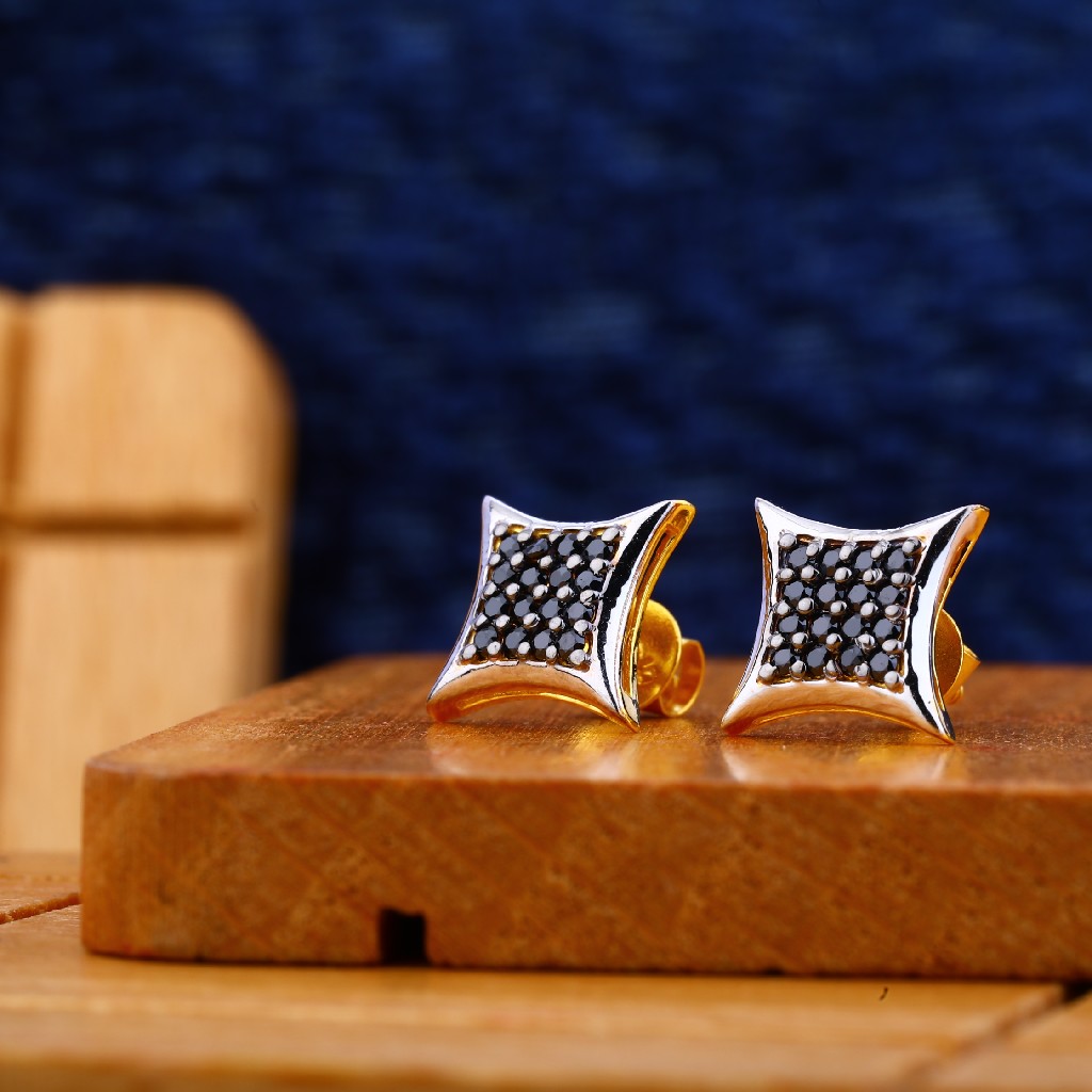22kt Gold Designer Earring ME14