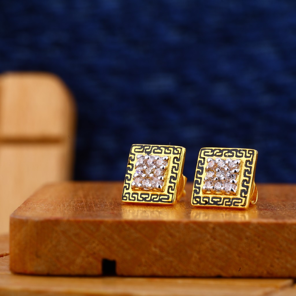 22kt Gold Exclusive Mens Earring ME16