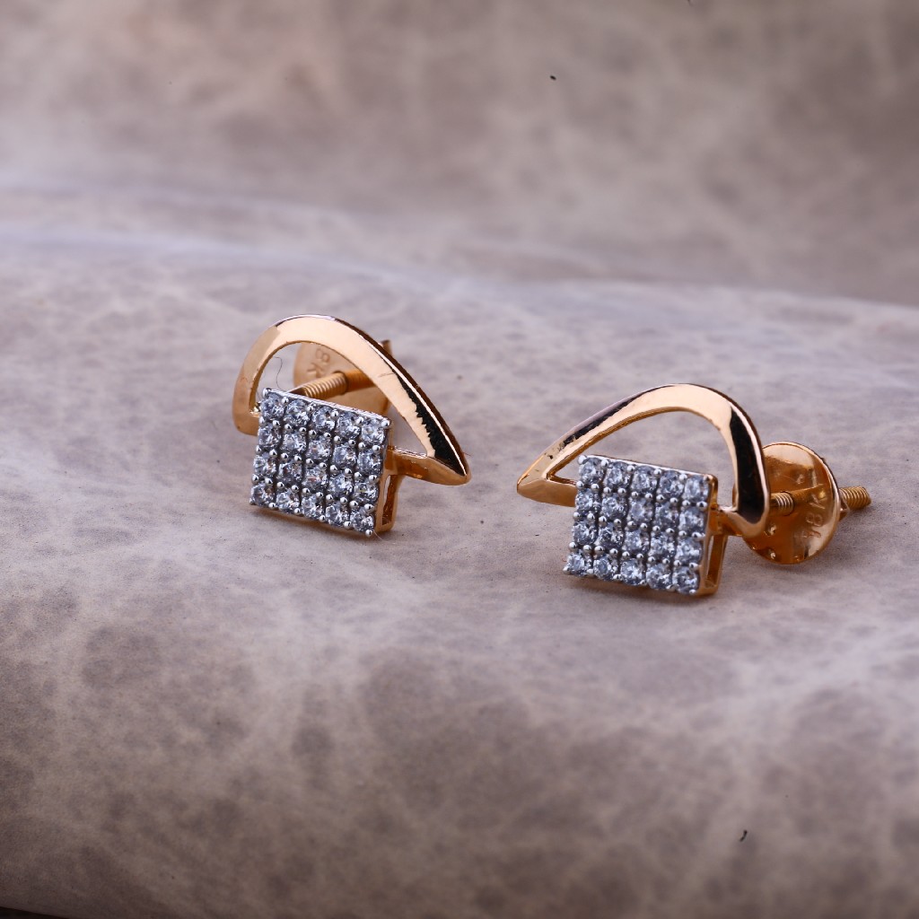 18kt Fancy classic Earring RE63