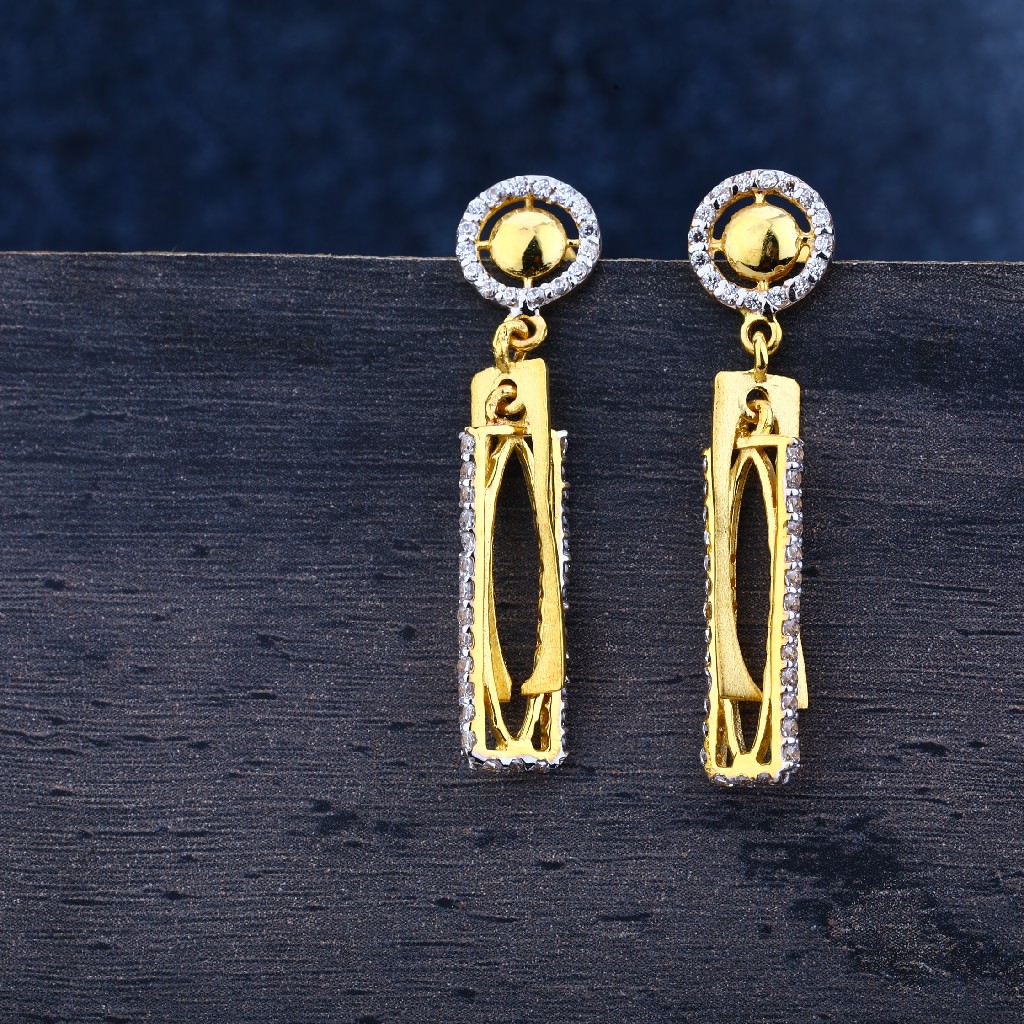 916 Gold Hallmark Stylish Earring Jhummar LJE146