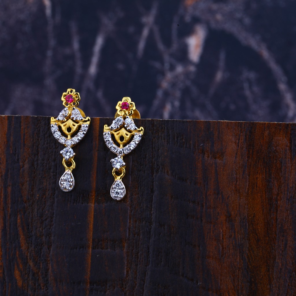 916 Cz Hallmark Stylish Women's Earring LFE294