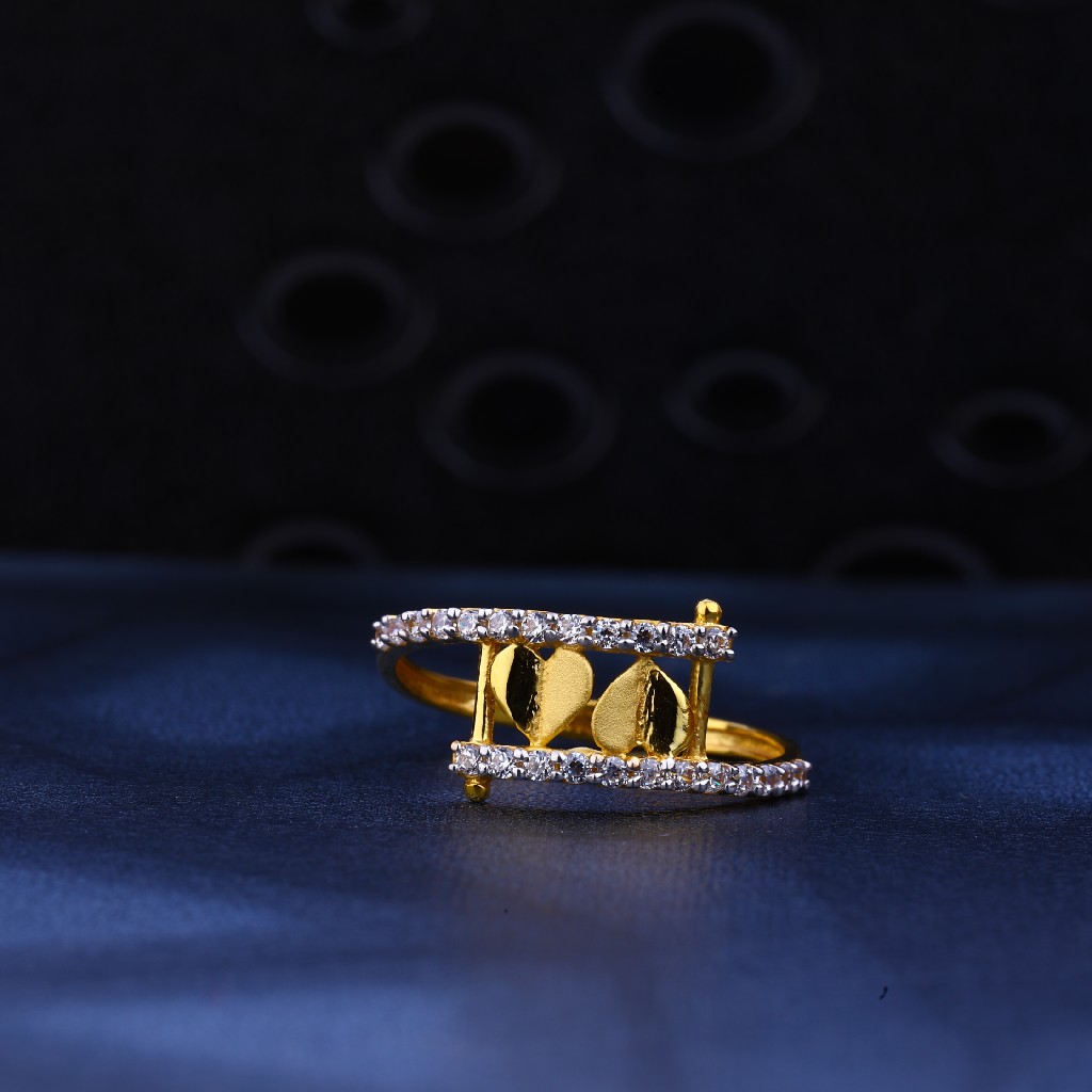 916 Gold Design Cz Ring LR53