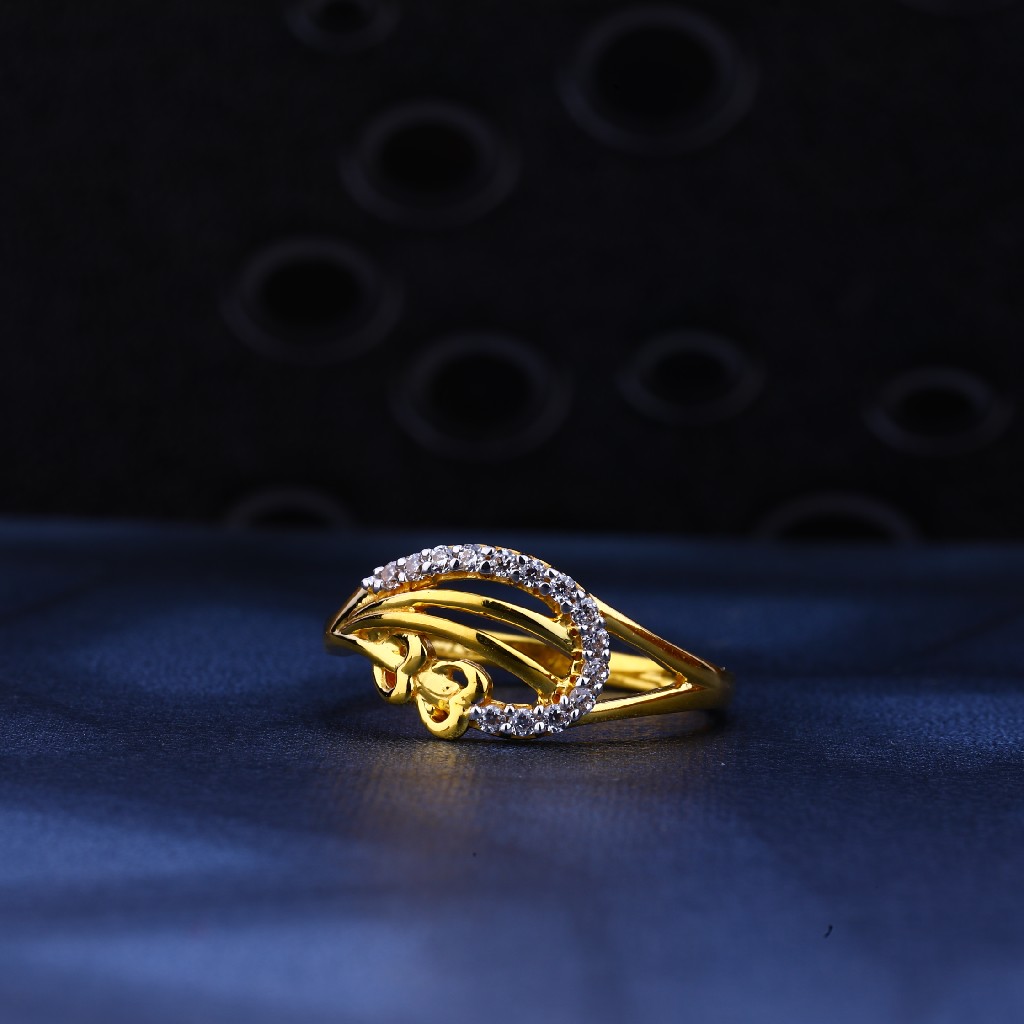 22kt Gold Fancy Designer Ring LR57