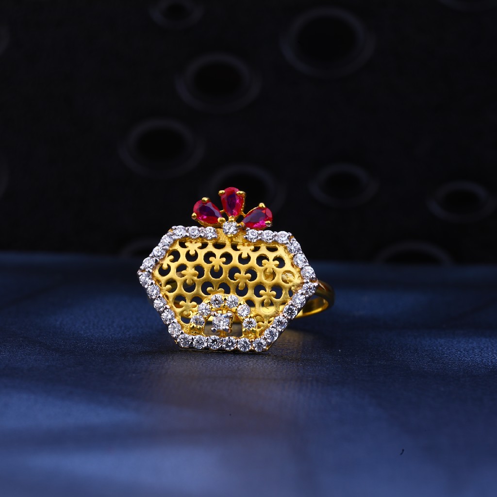 22ct Gold Ladies Cz Ring LR80