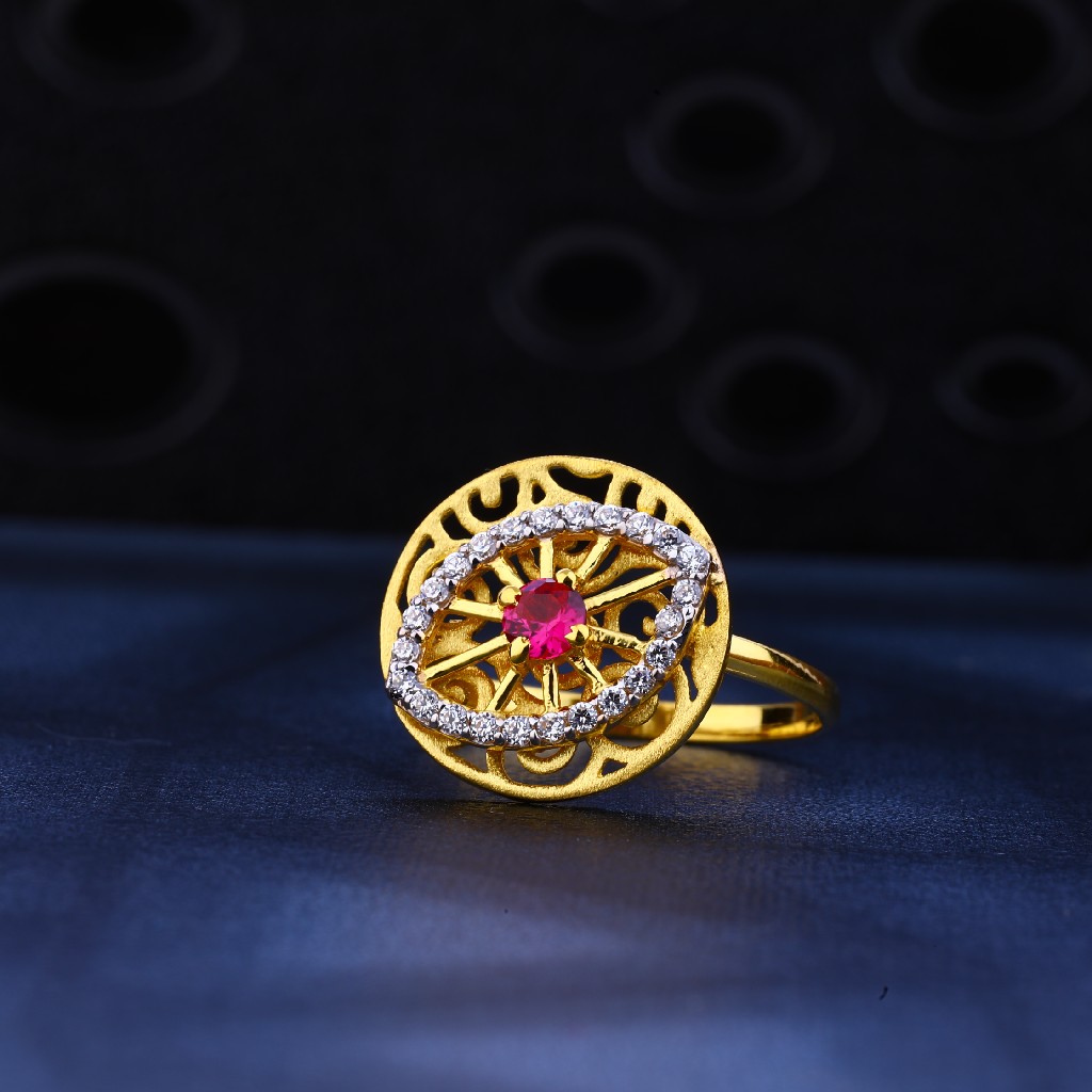 22kt Gold Stylish Ring LR110