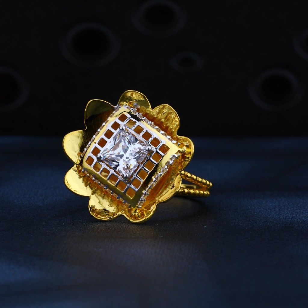 22kt Gold Stylish Ring LR02