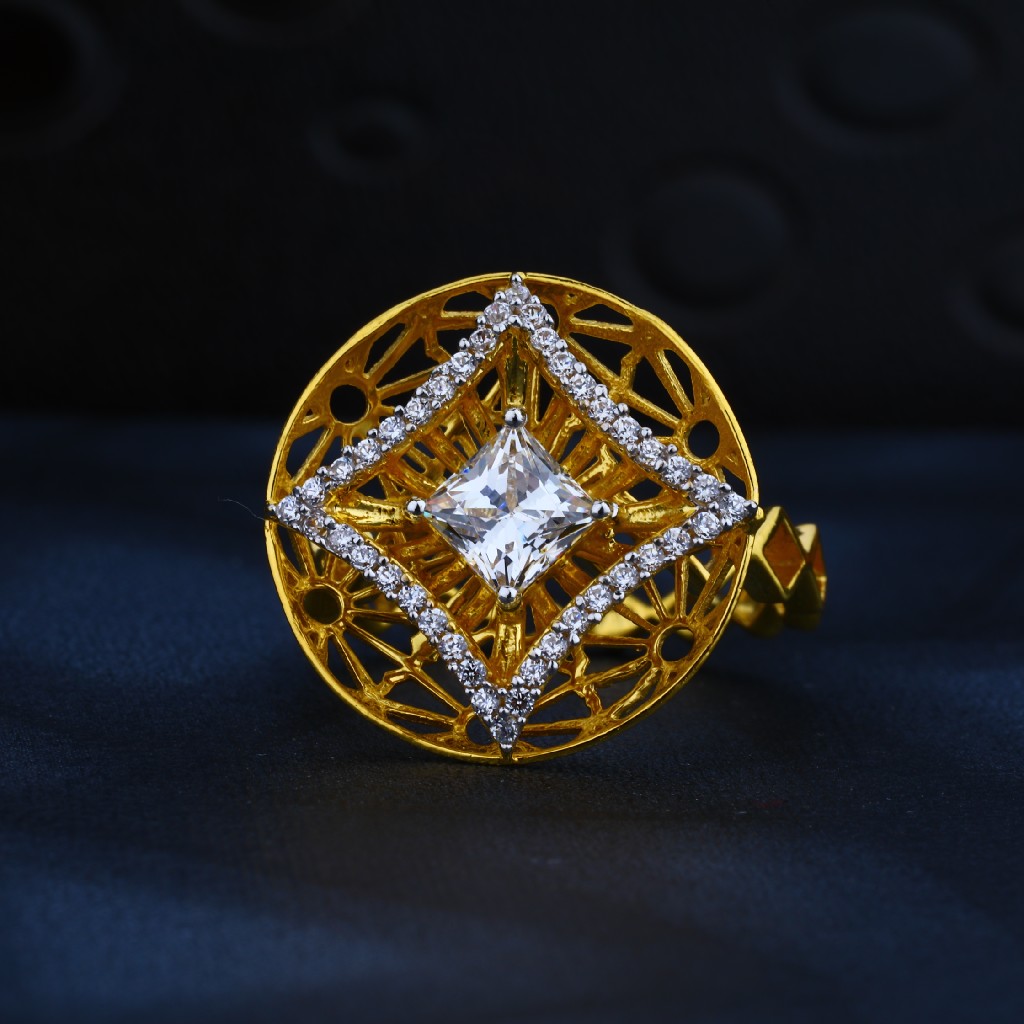 22kt Gold Stylish Hallmark Ring LR03