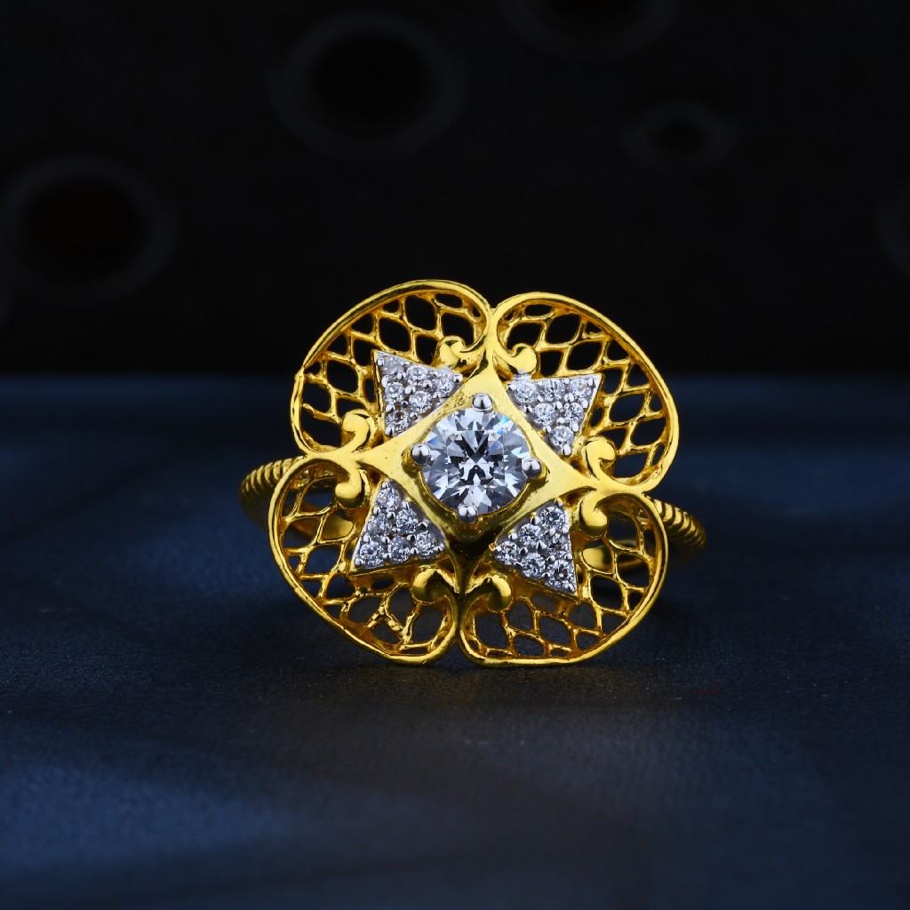 22kt Gold Designer Ring With Hallmark LR07