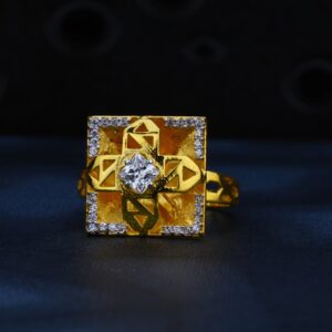 916 Gold Exclusive Squre Shape Ring LR11