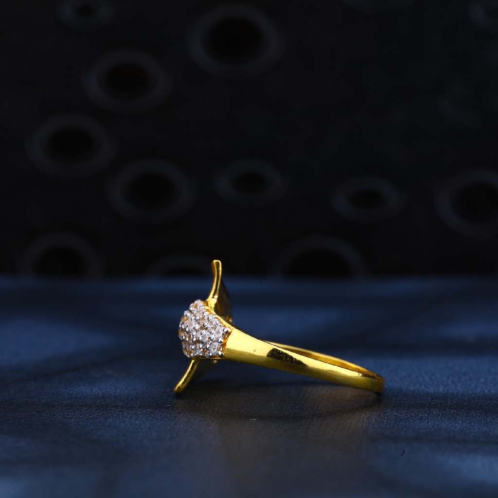 916 Gold exclusive Hallmark Cz Ring LR181 - Image 3