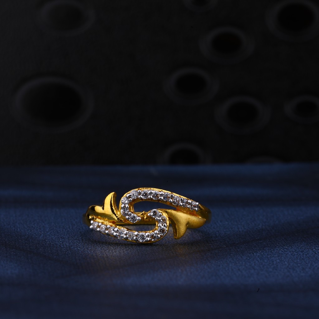22kt Hallmark Ladies Ring LR183