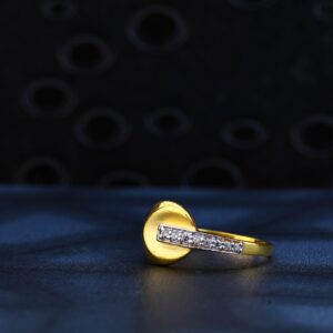 916 Gold Classic Hallmark Ring LR156