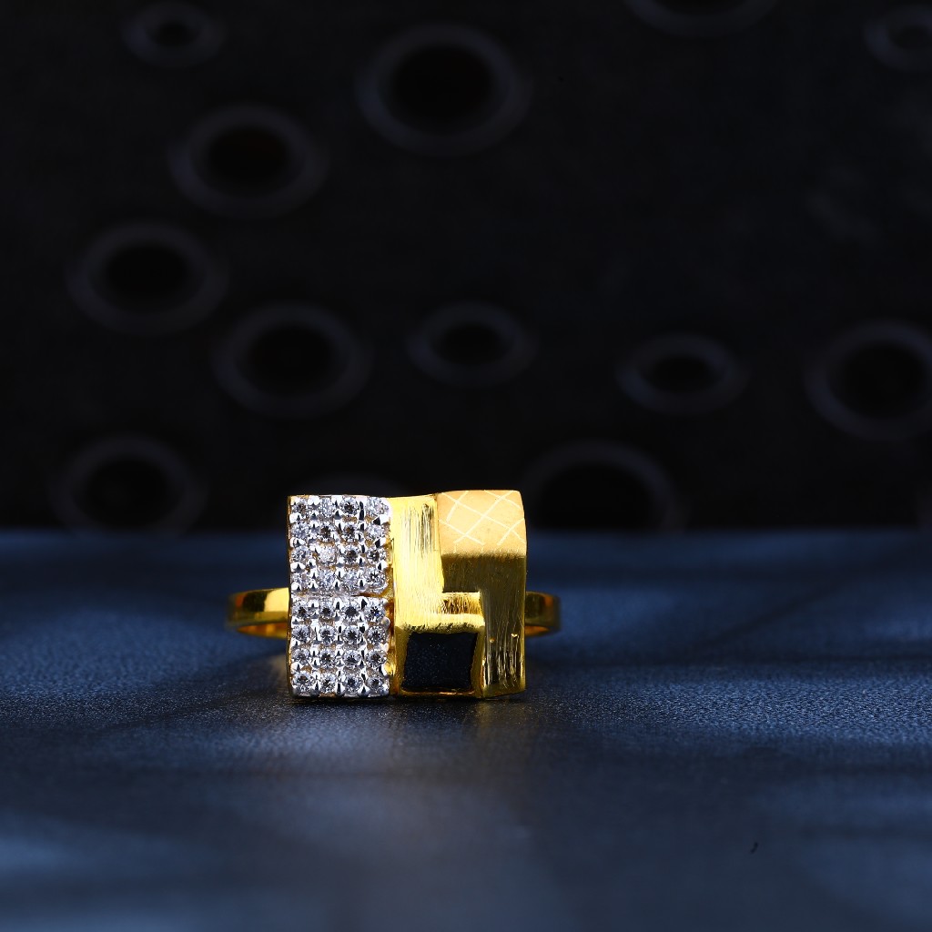 22kt Gold Square Shape Ring LR138