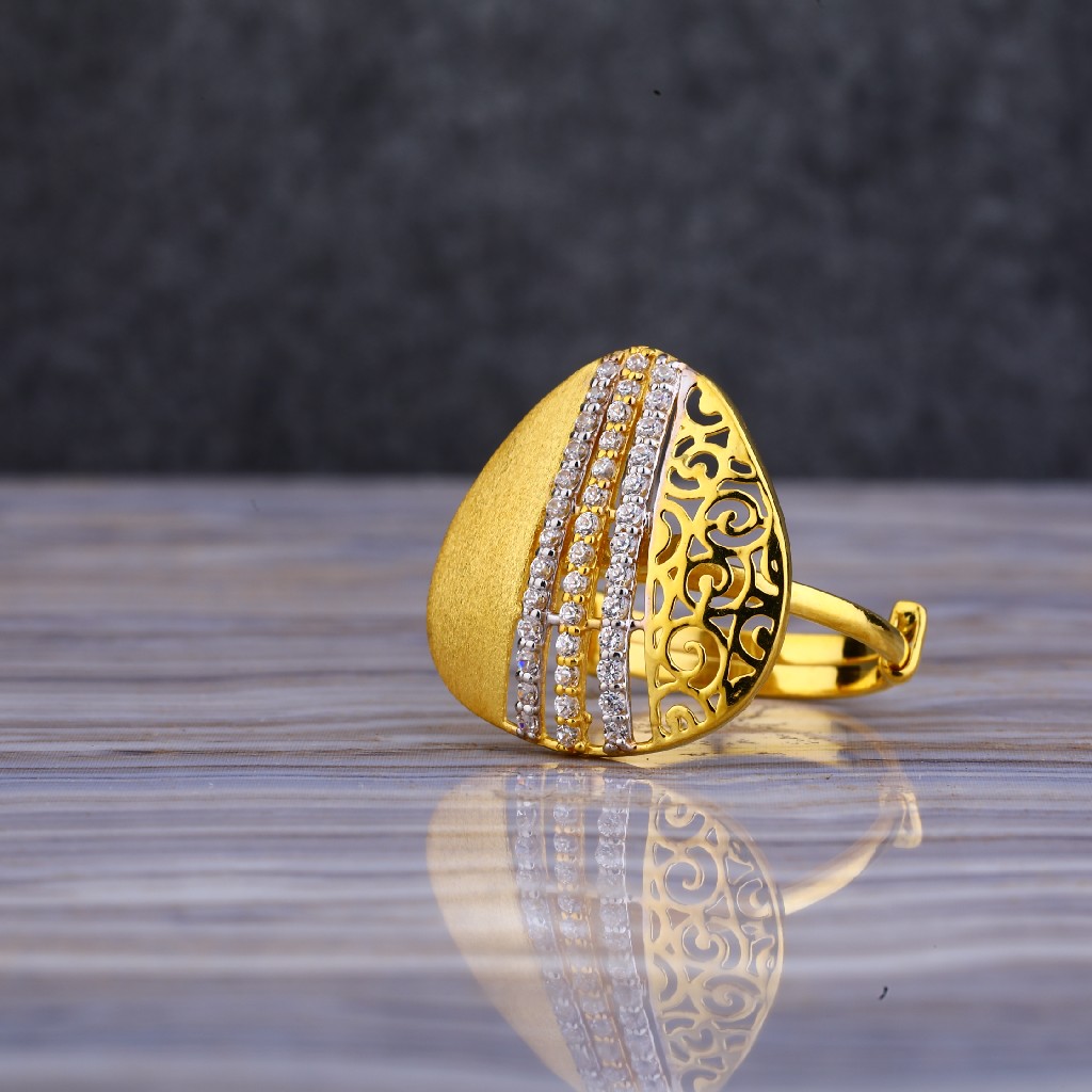 22kt Gold Stylish Ring LLR119