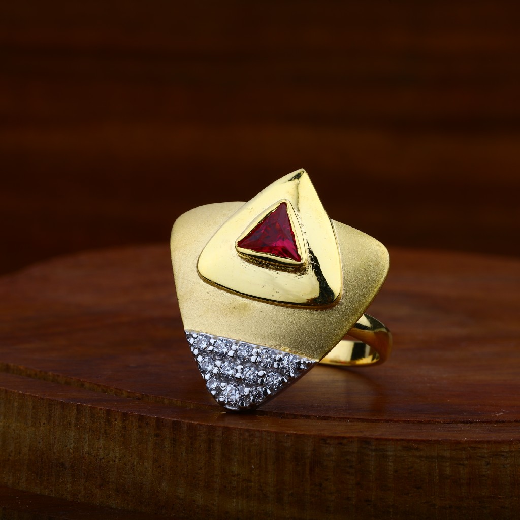 916 Gold antique Ring With Hallmark LAR43