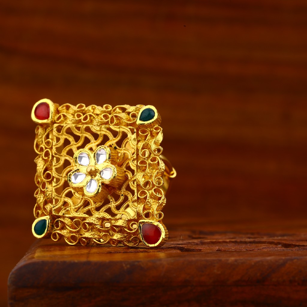 916 Gold Antique Ring LAR86