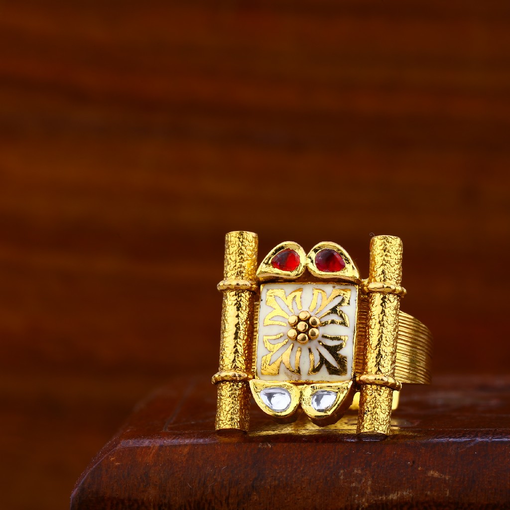 916 Gold antique Ring With Hallmark LAR43