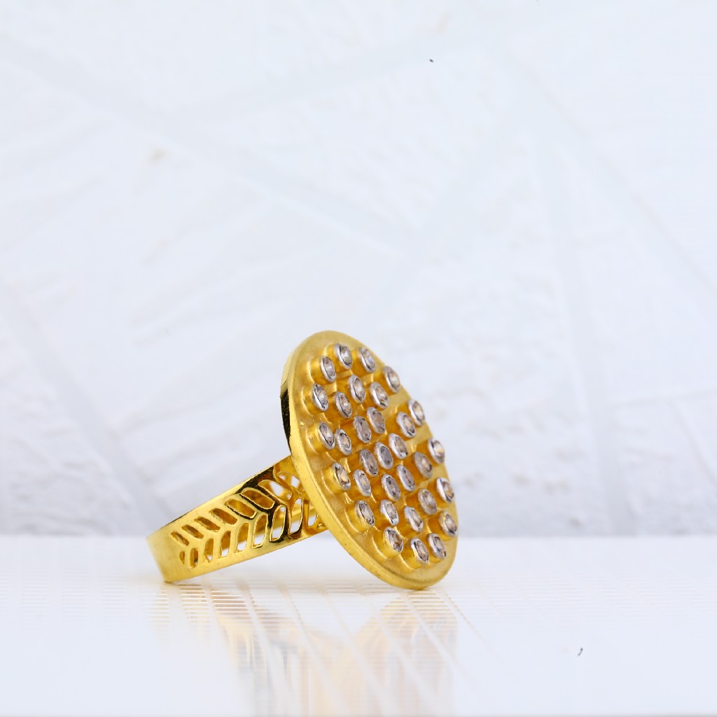 18kt Italian Ladies Ring LIR14 - Image 3
