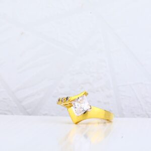 18kt Gold Hallmark Ladies Italian Ring LIR39