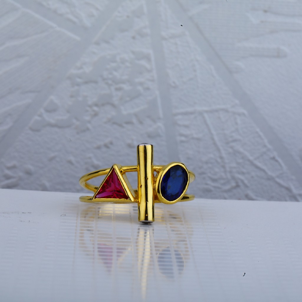 18ct Gold Italian Ring LIR57