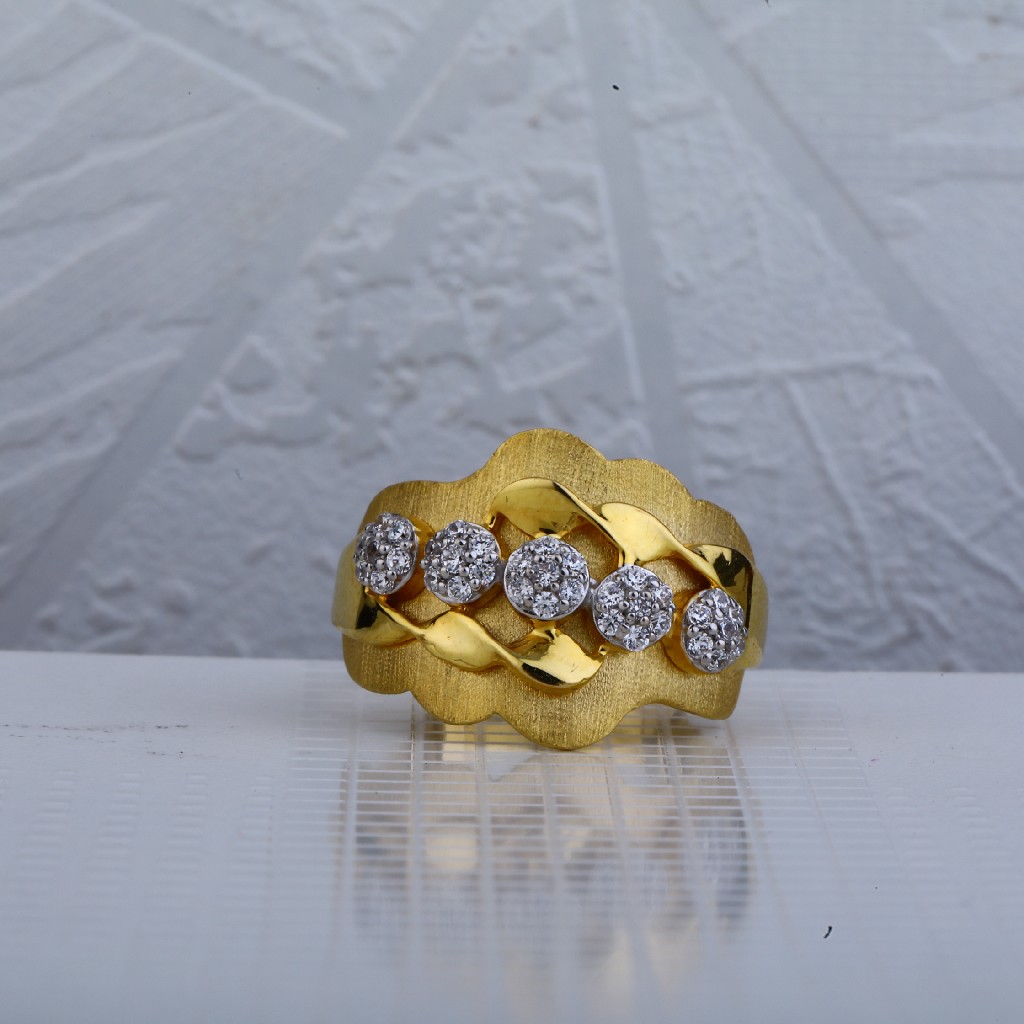 750 Italian Hallmark Ring LIR61