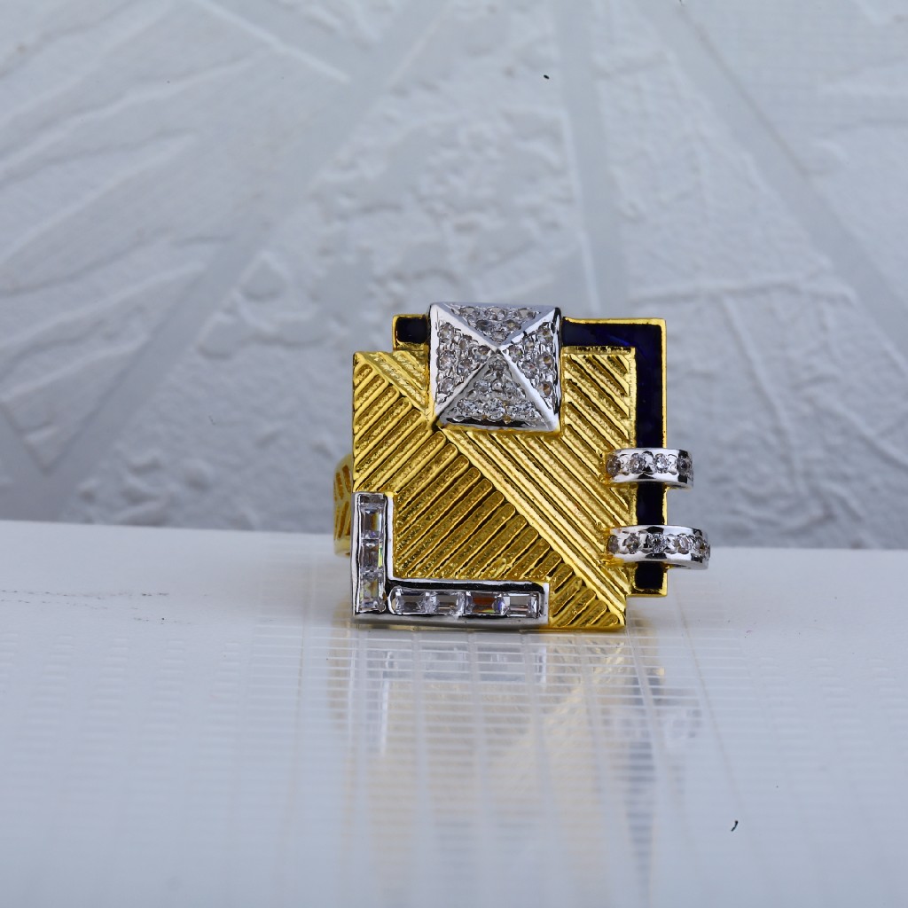 18kt Gold Italin Ring LIR62