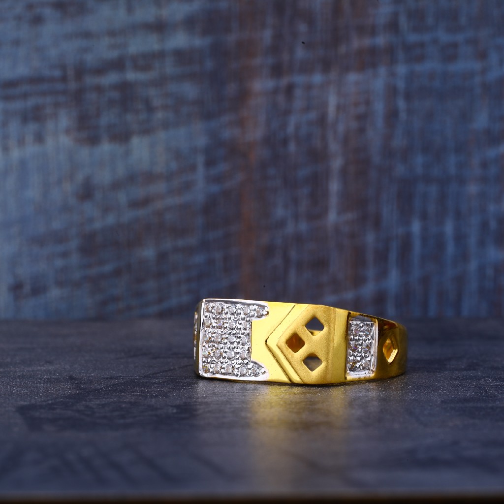 916 Gold Cz Ring MR481